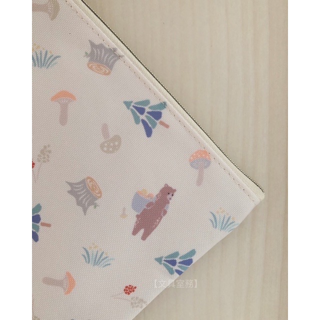 【文具室務】日本 Yama Life 森林熊 三層半透明收納袋 文具收納 化妝包 文具包 小物收納-細節圖3