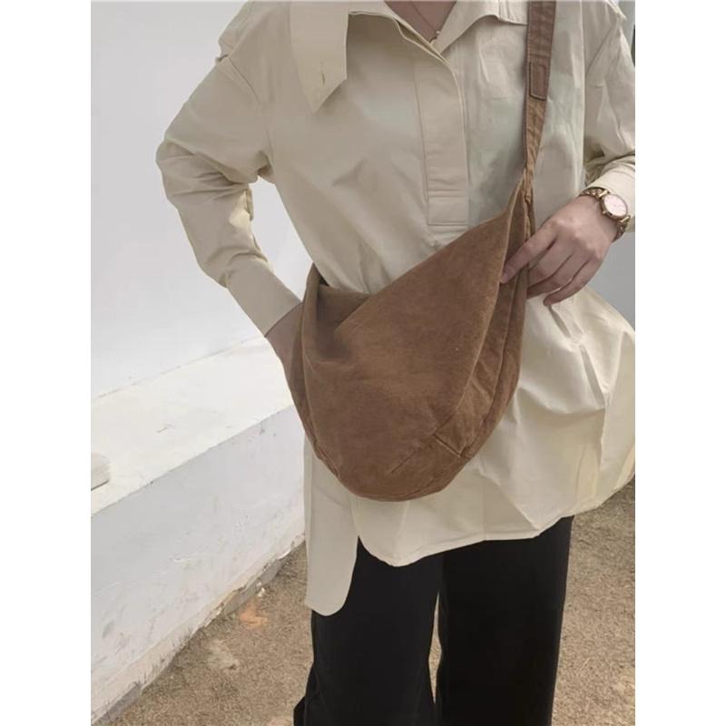 全新 水洗帆布餃子包  深棕色-細節圖4