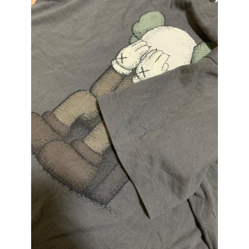 全新Uniqlo聯名KAWS男版短T 深灰綠S號-細節圖2