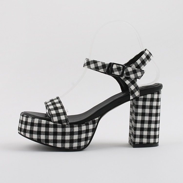 C006 辣妹必備｜正韓韓國代購｜ 防水台 高跟涼鞋 粗跟 格紋 一字帶 方跟 高跟涼鞋OIOI KOREA｜東大門空運-細節圖4