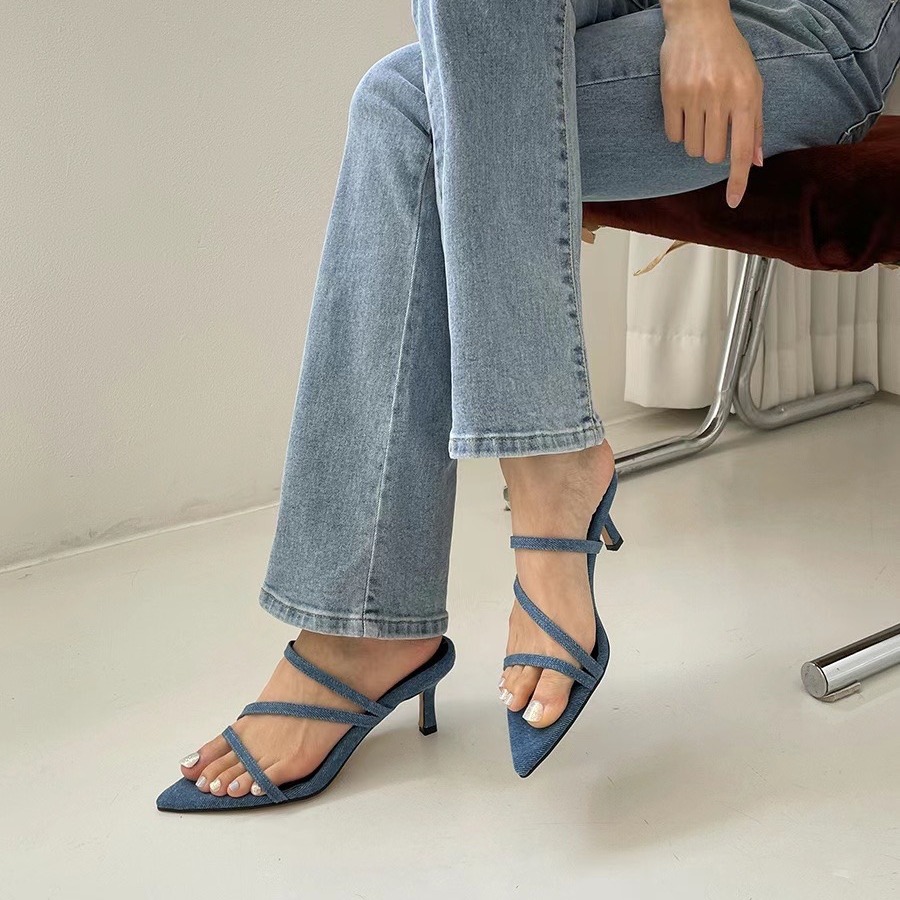 A995 性感 尖頭 ｜正韓韓國代購｜交叉細帶 牛仔 丹寧 中跟 細跟 涼鞋 拖鞋 顯瘦 顯長腿｜東大門空運｜實拍 跟鞋-細節圖6