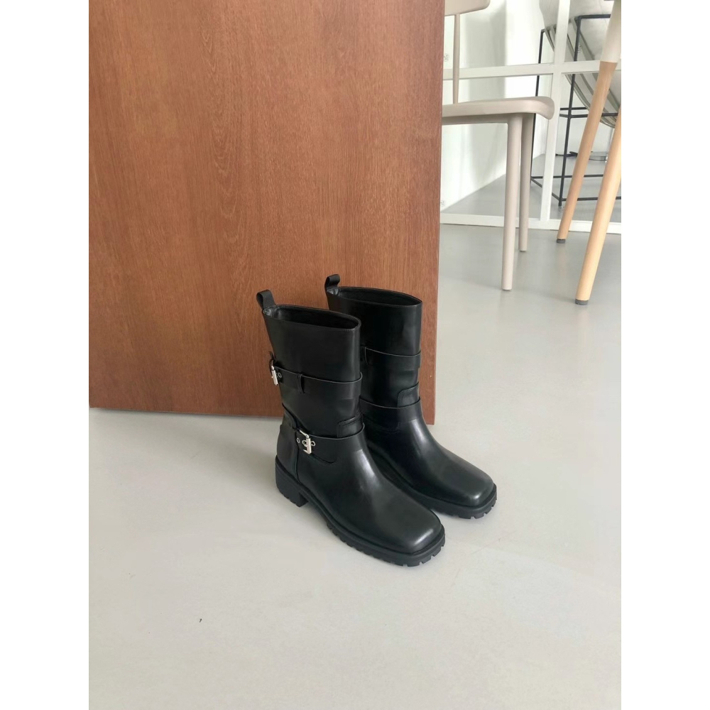 C145 好看銀扣🔥🔥 ｜正韓韓國代購｜雙帶 寬筒 短靴 中筒靴 中靴 小厚底｜東大門空運｜機車靴-細節圖4