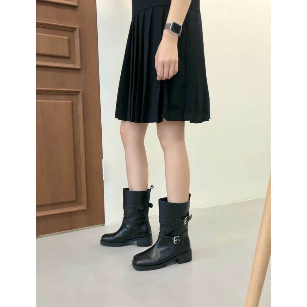 C145 好看銀扣🔥🔥 ｜正韓韓國代購｜雙帶 寬筒 短靴 中筒靴 中靴 小厚底｜東大門空運｜機車靴-細節圖5
