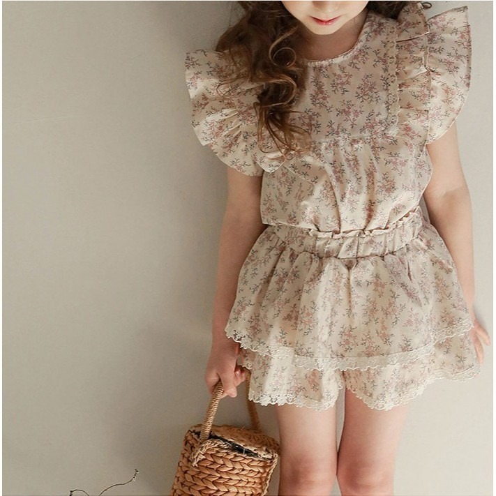 現貨 飛袖碎花蕾絲短袖上衣 草莓家-細節圖8