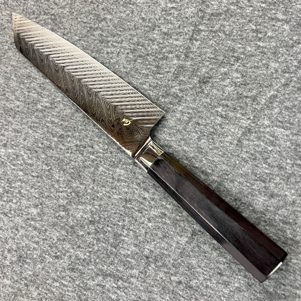 台中菜刀王 新款《 旬 》劍型主廚刀VG-0017附木鞘20CM-細節圖2