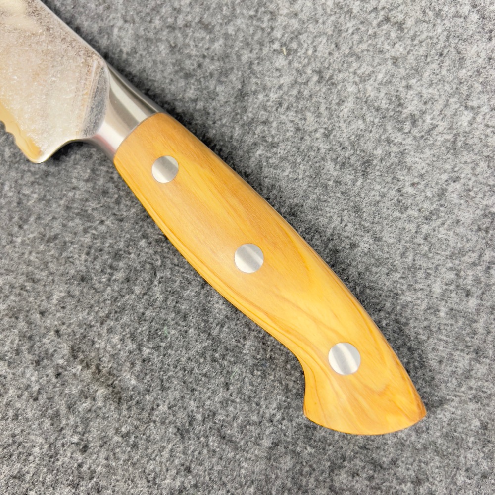 台中 菜刀王 三合鋼 V10 麵包刀 215mm-細節圖4