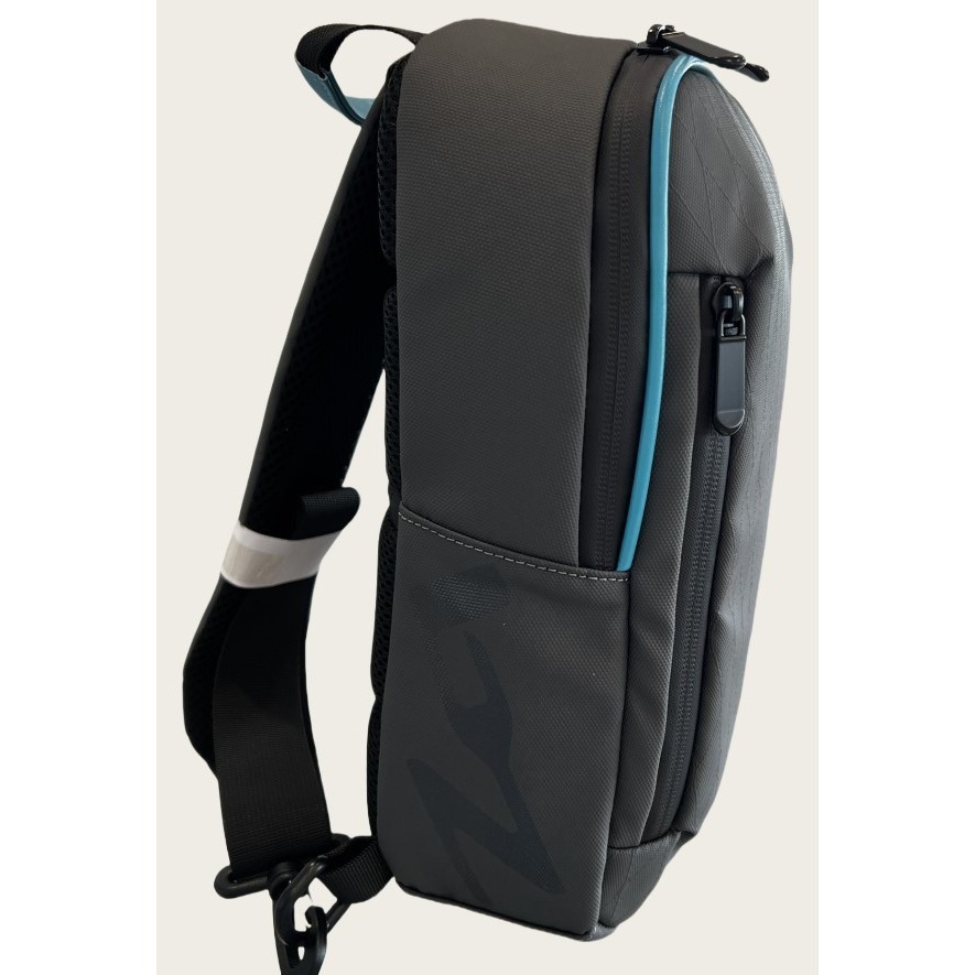 TOYOTA★bZ 單肩包(灰)➡️請先私訊詢問是否有貨-細節圖3