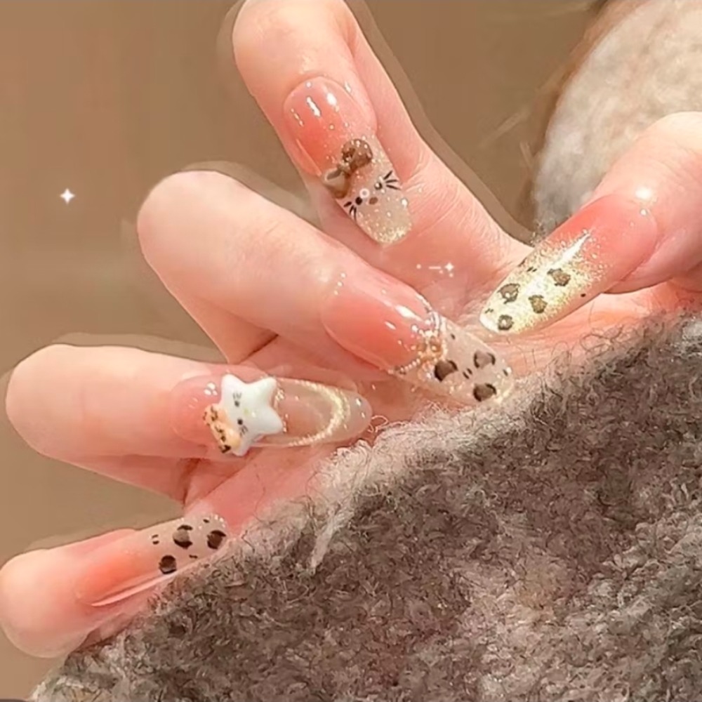台灣現貨附收納盒卡通奶黄色穿戴美甲精緻陽光甜美可愛甲片24片(柏Z541)KT小豹-細節圖2