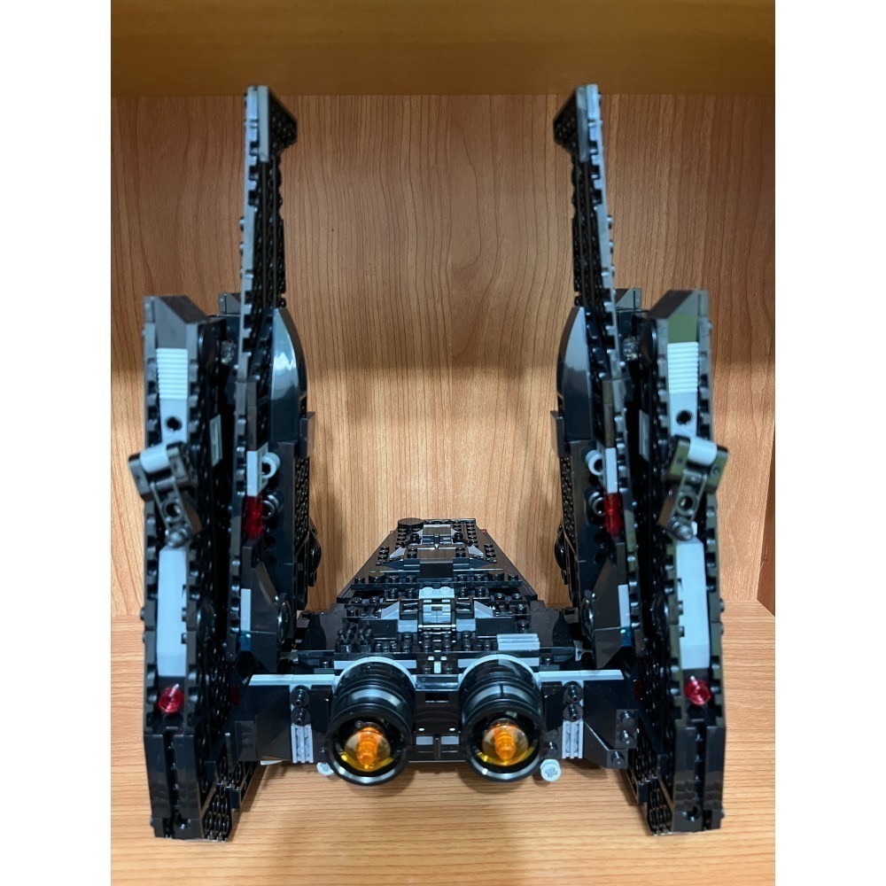 LEGO 75256 STAR WARS Kylo Ren＇s Shuttle-細節圖3