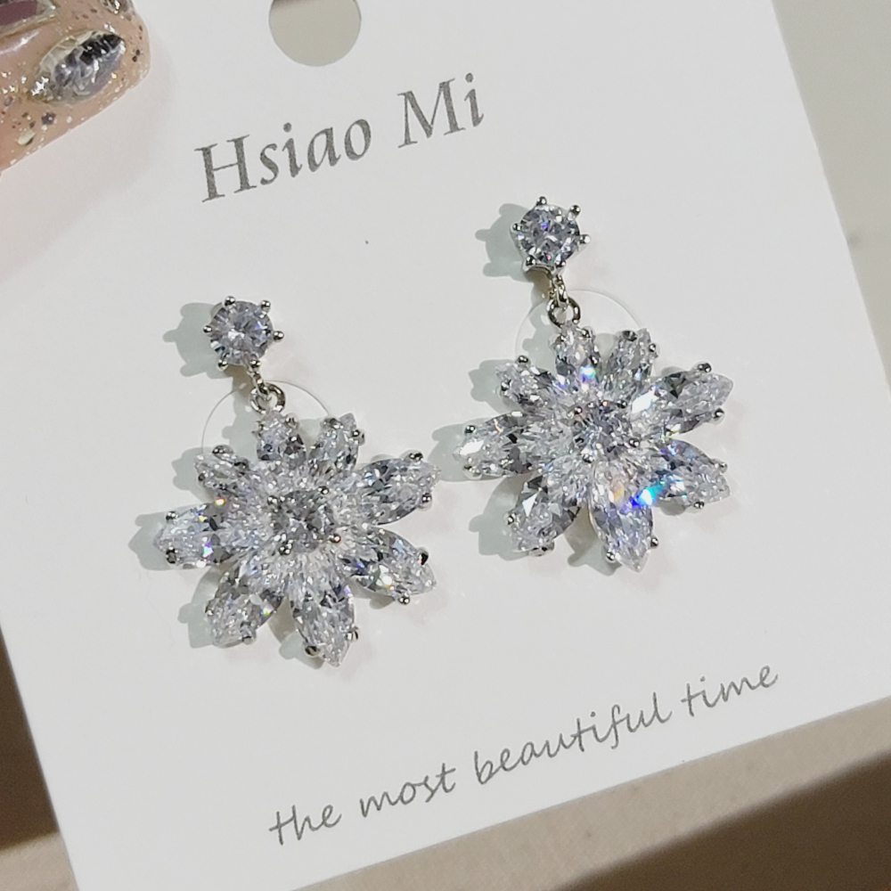 《惟美wei mei》A012閃亮耀眼微鑲鋯石花垂墜耳環 台灣現貨-細節圖2