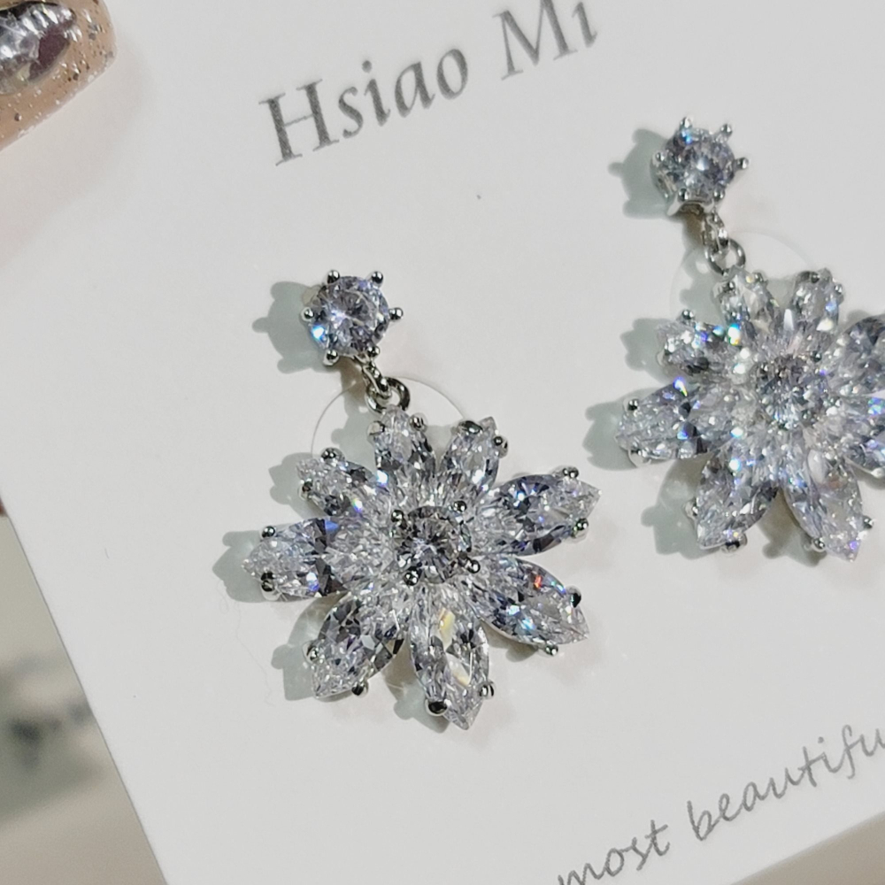 《惟美wei mei》A012閃亮耀眼微鑲鋯石花垂墜耳環 台灣現貨-細節圖3