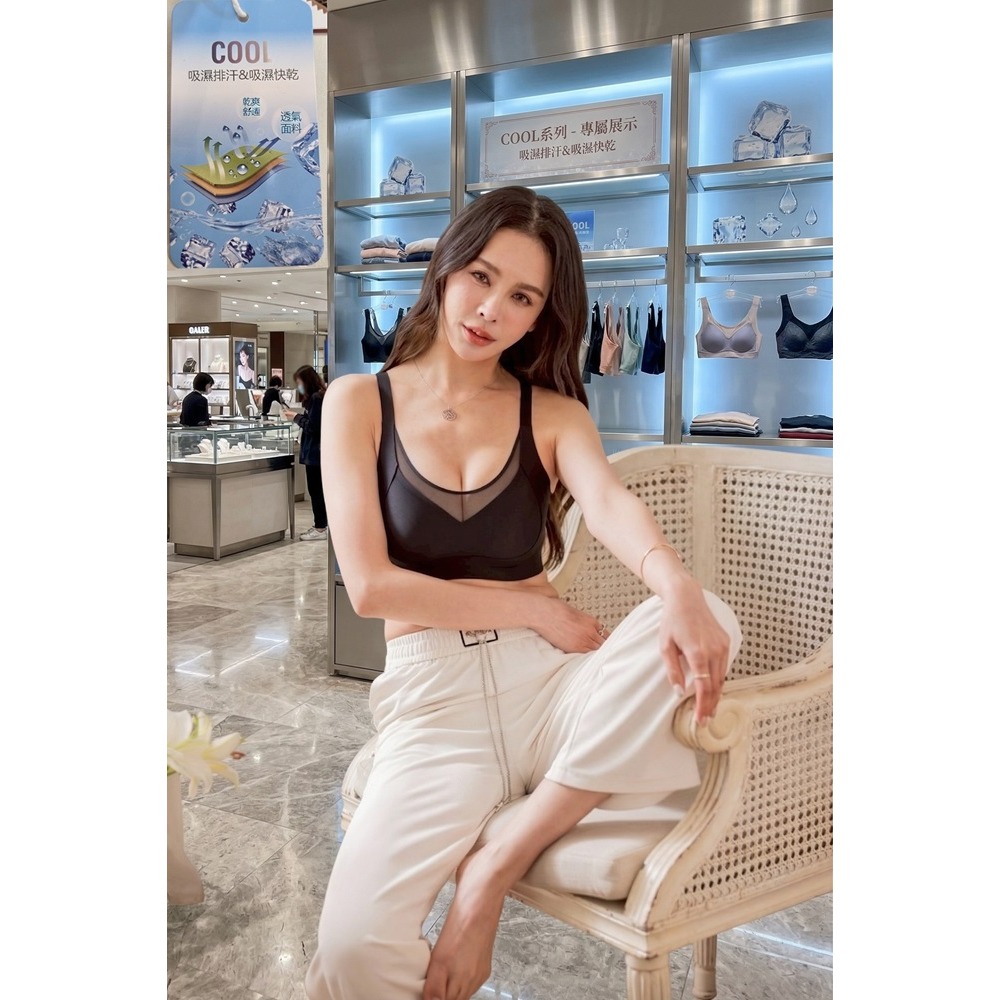 台灣 零束縛大胸顯小不勒集中 無痕 3D塑形養胸內衣(黑.灰紫.膚)三色-細節圖3