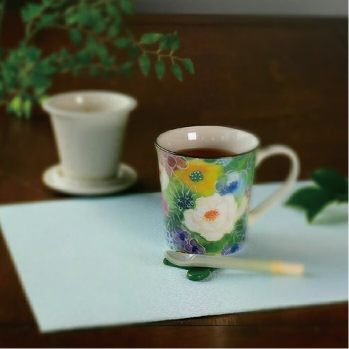 日本美濃燒 讓桌上綻放一朵永不凋謝的花繪 附蓋濾網 馬克杯(黃綠粉)三種-細節圖7
