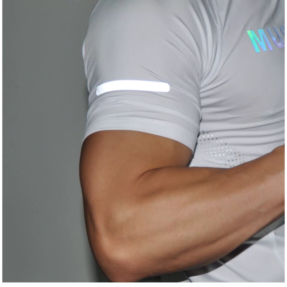 ￼🔥反光上衣 健身上衣🔥速乾t恤 運動上衣 t-shirt 運動t 健身上衣 健身背心 慢跑上衣運動排汗衣 健身跑步-細節圖7