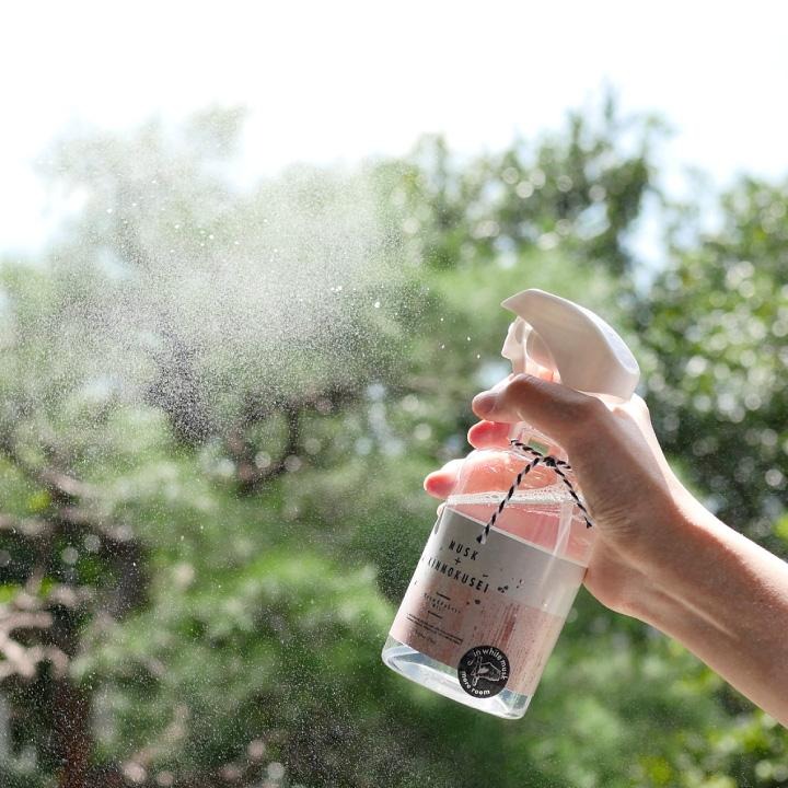 more room| 日本進口 衣物空間香氛噴霧 | 280ML | 白麝香+伯爵茶/白麝香+金木犀/白麝香+檸檬茶-細節圖3