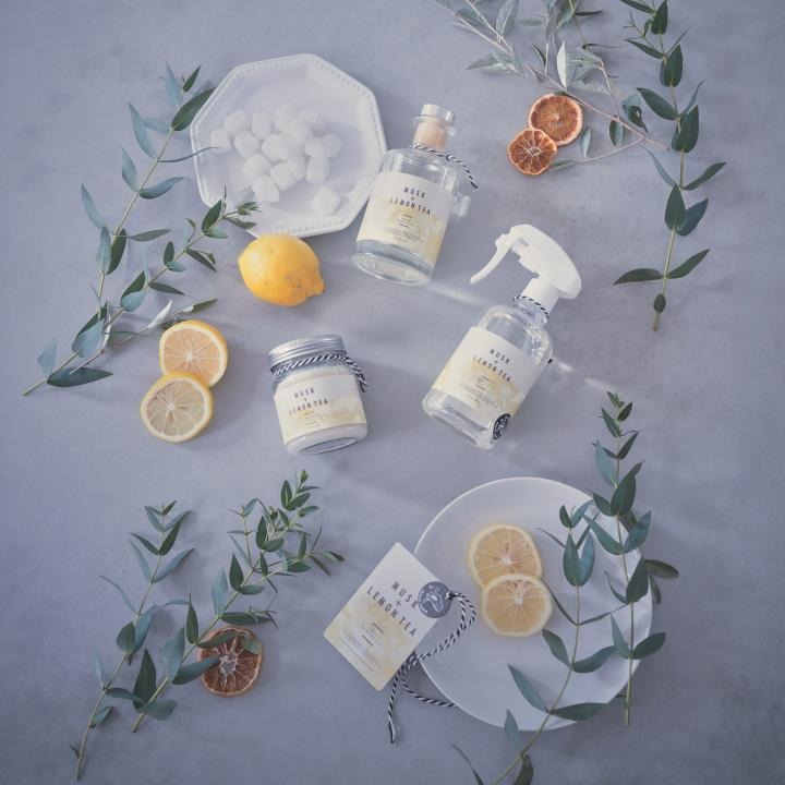 more room| 日本進口 衣物空間香氛噴霧 | 280ML | 白麝香+伯爵茶/白麝香+金木犀/白麝香+檸檬茶-細節圖5