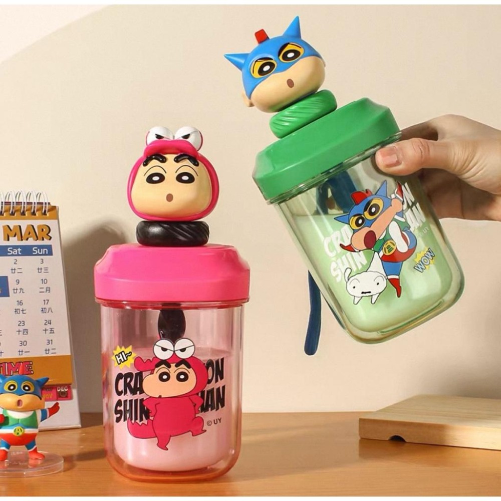 [現貨 正版授權］蠟筆小新 杯子 隨行杯 攪拌杯 吸管杯 兒童水杯 水杯 水壺 水杯 杯子 動感超人 鱷魚阿三-細節圖3