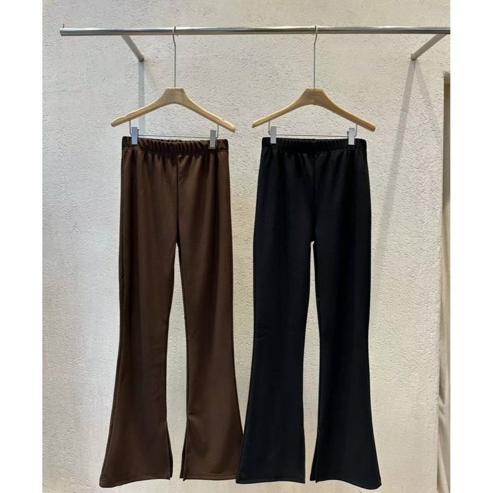 正韓 細坑條紋喇叭開岔內搭褲 現貨咖色-細節圖5