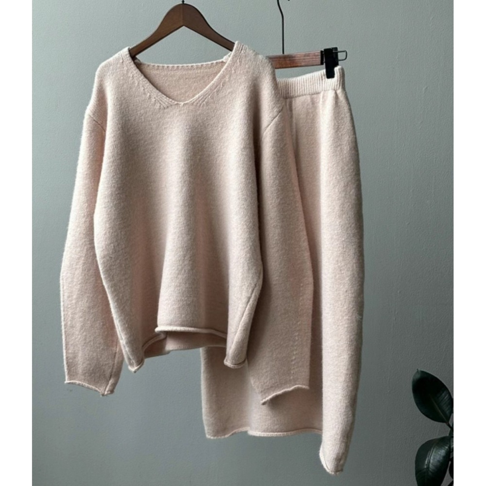 正韓 長裙毛衣套裝 現貨粉杏-細節圖5