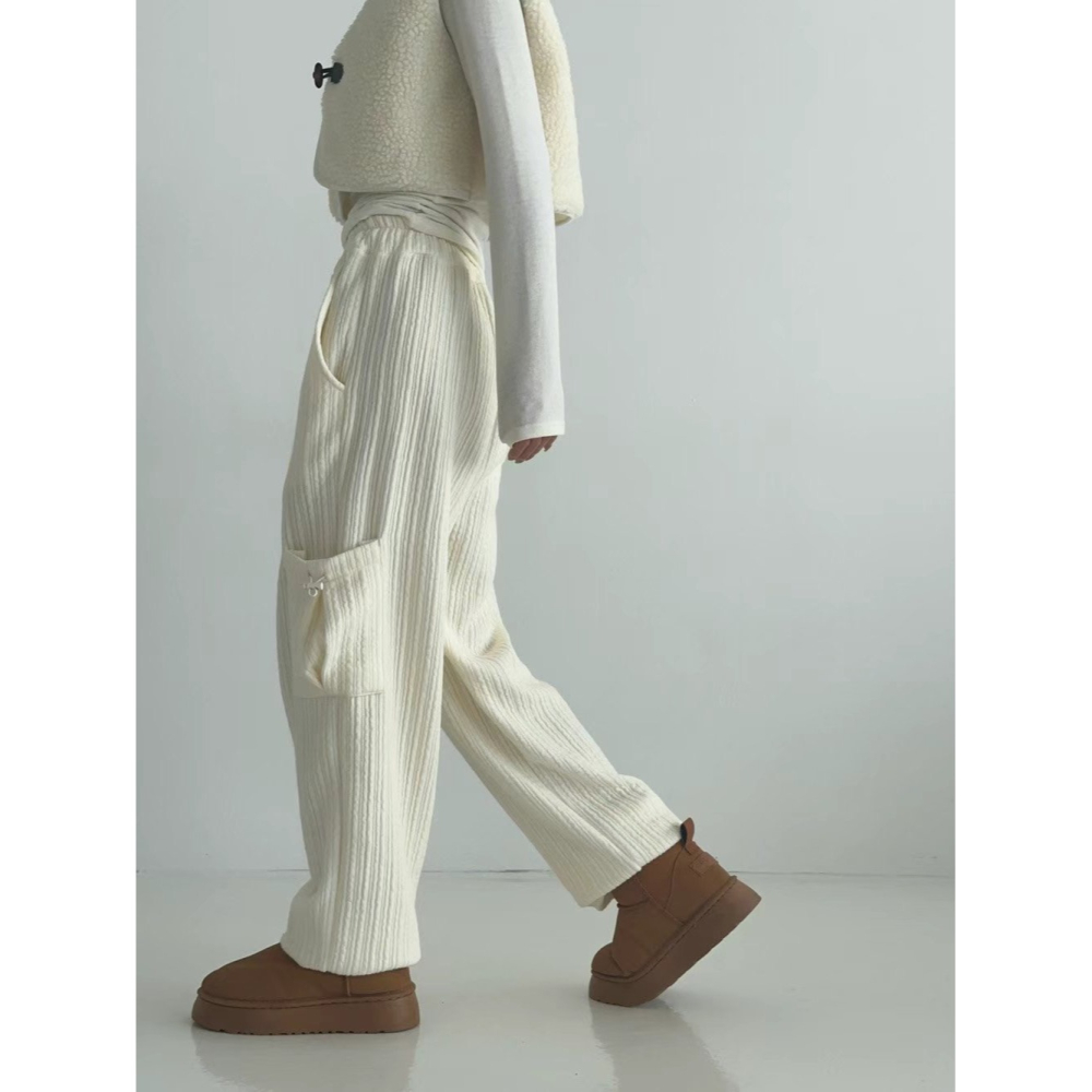 正韓 細坑條工作褲型縮口棉褲 現貨白/黑-細節圖3