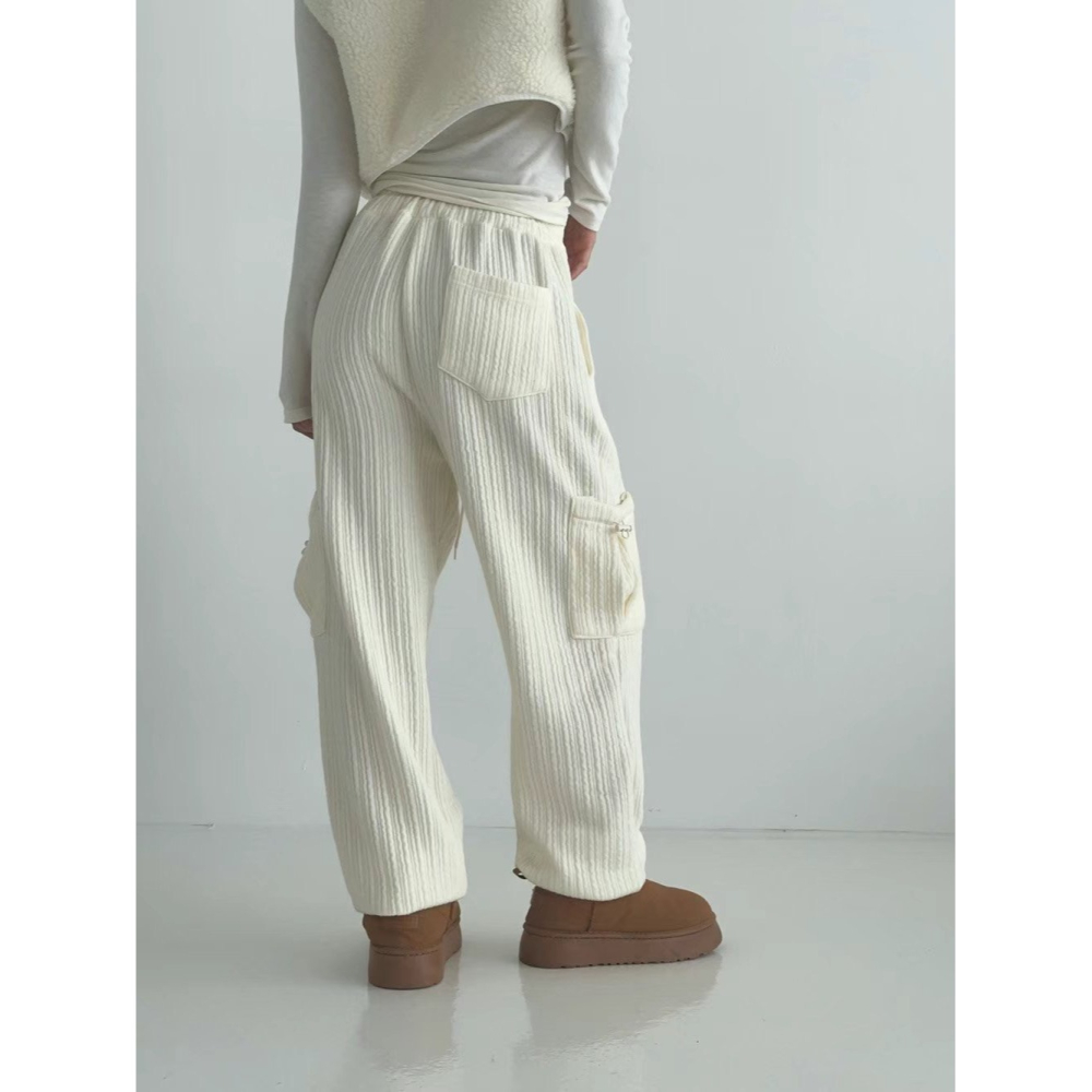 正韓 細坑條工作褲型縮口棉褲 現貨白/黑-細節圖4