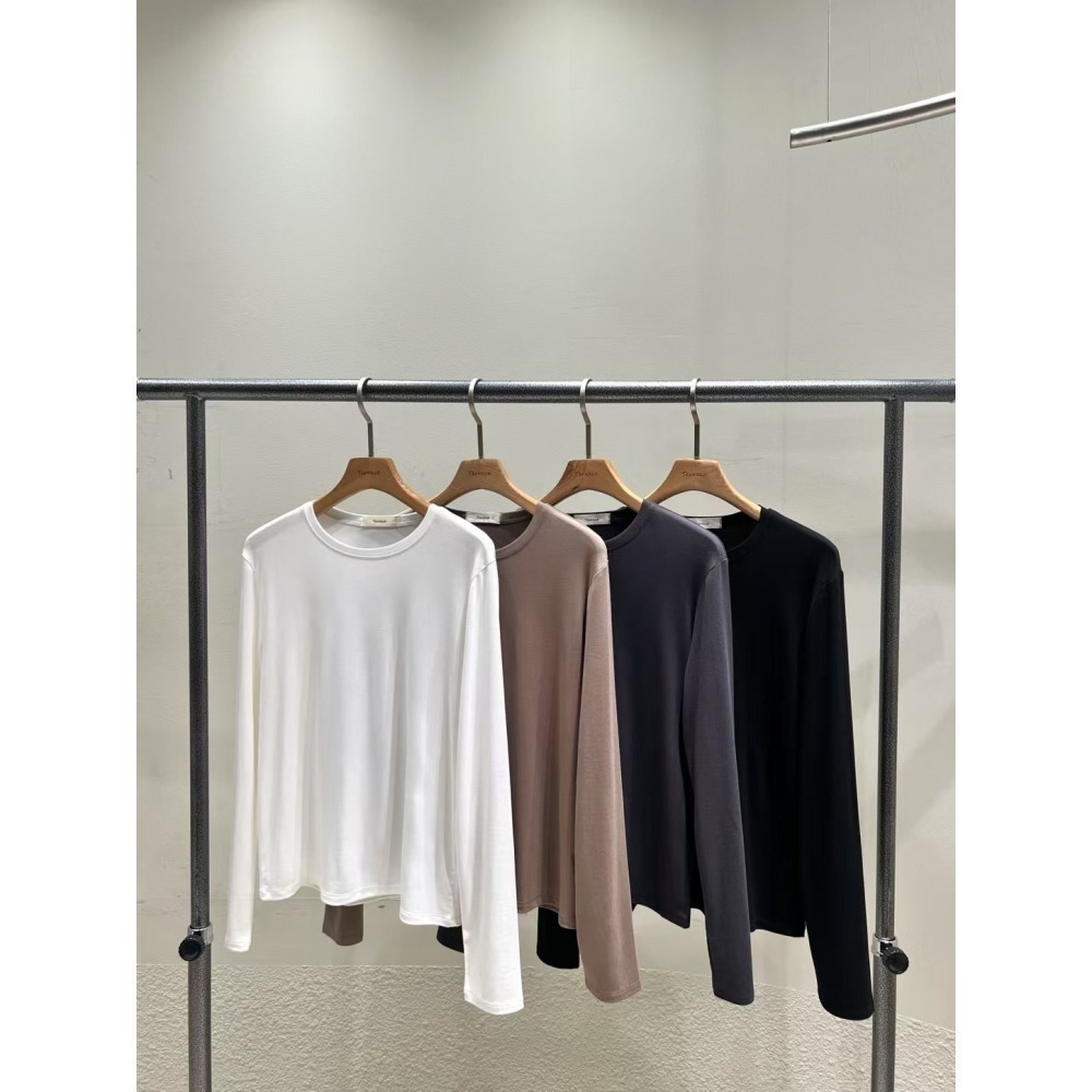 正韓 雲朵般誇張舒服的打底上衣四色 白色現貨-細節圖8