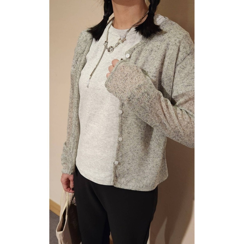 正韓 微透薄料針織外套四色 白色現貨-細節圖7