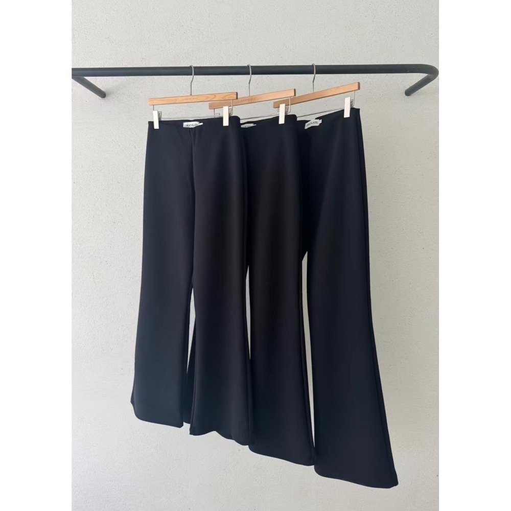 正韓 腰頭彈性微喇叭長褲 現貨-細節圖11