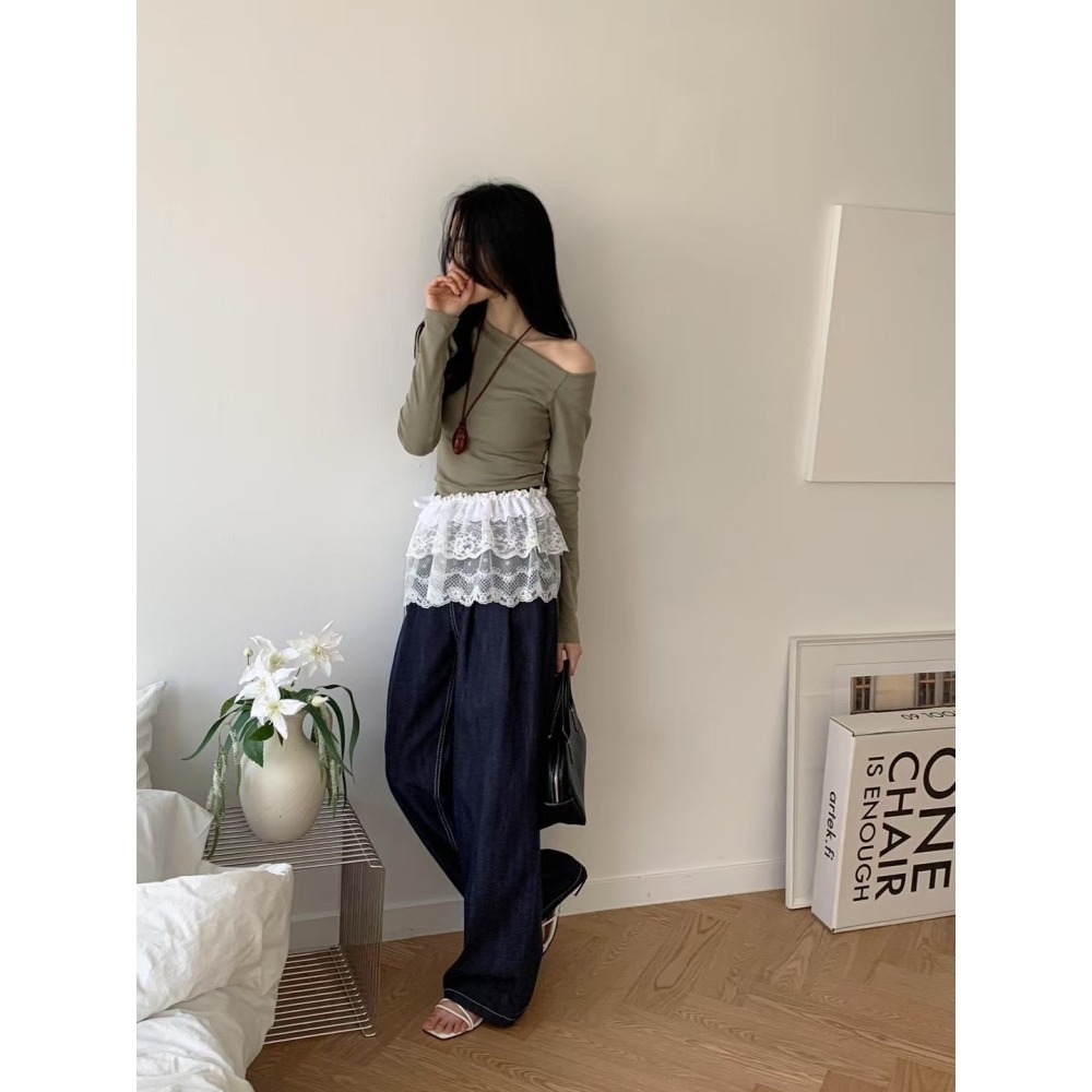 正韓 斜肩露肩合身上衣三色 白/黑現貨-細節圖6