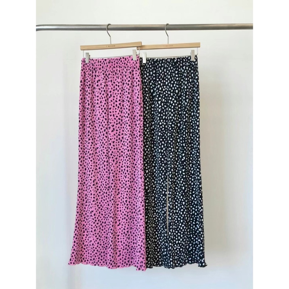 正韓 細坑條豹紋點點休閒褲 黑色 現貨-細節圖7