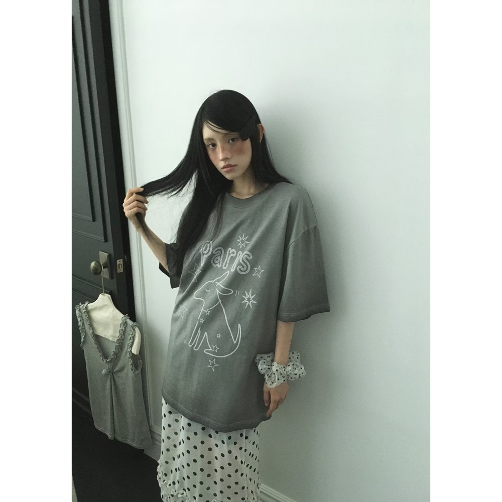 正韓 巴黎狗狗手繪感洗舊T恤 灰 現貨-細節圖3