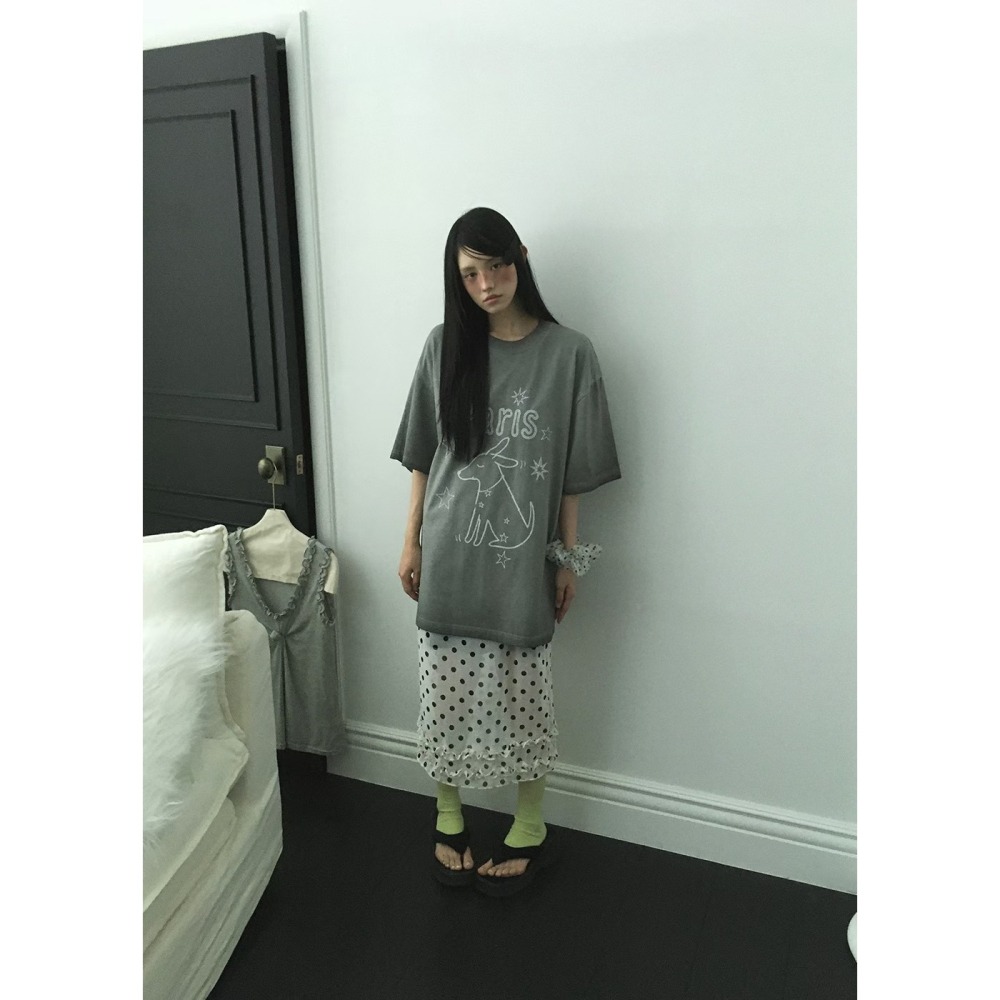 正韓 巴黎狗狗手繪感洗舊T恤 灰 現貨-細節圖4