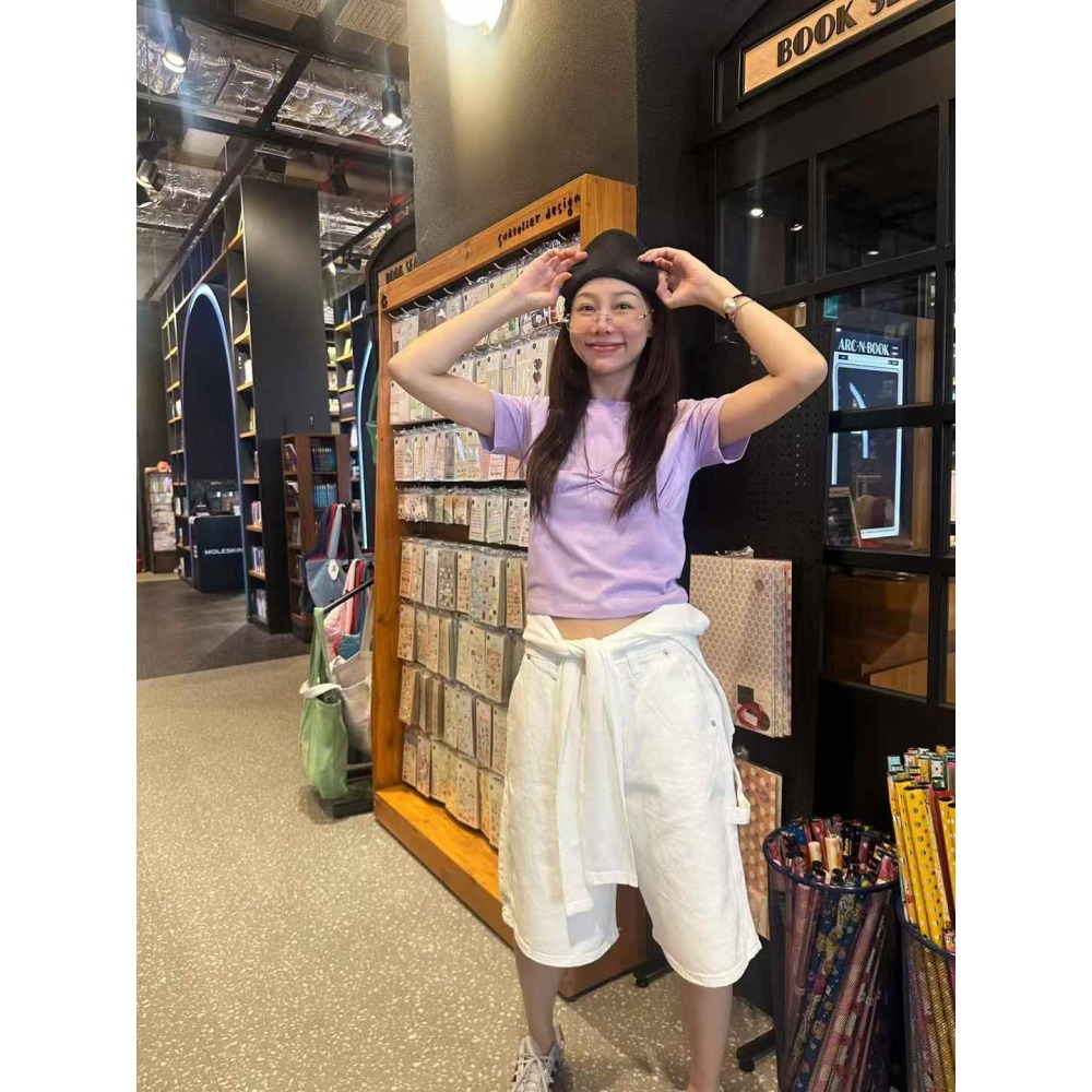 正韓 胸口造型合身短袖T恤 紫 現貨-細節圖2