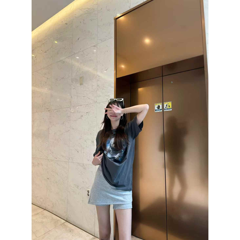 正韓 貓貓太空人T恤 深灰 現貨-細節圖6