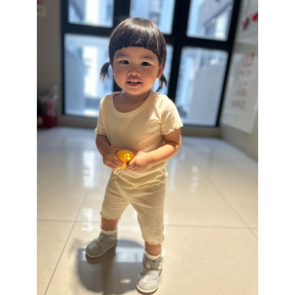 正韓童裝 木耳邊透氣純棉馬卡龍純色套裝 現貨-細節圖3