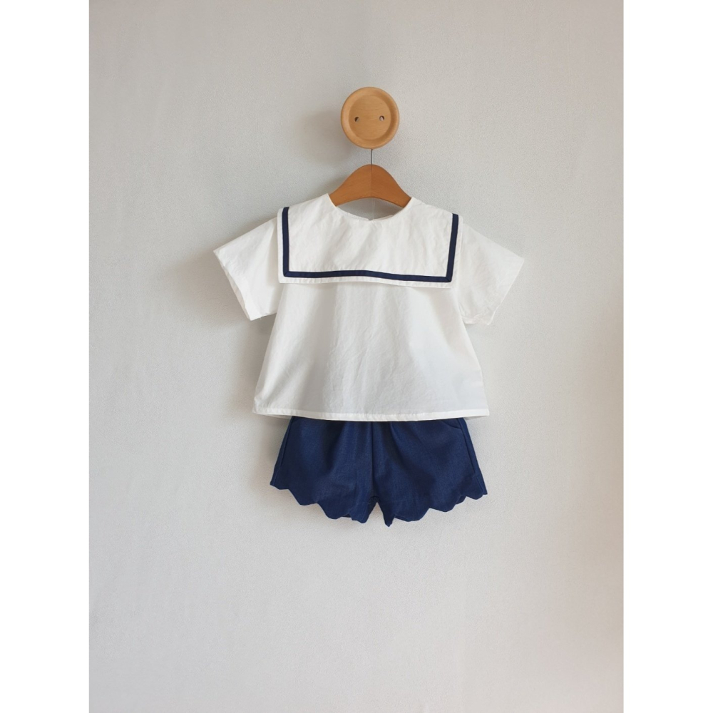 正韓童裝 下擺花瓣深藍牛仔短褲 M 現貨-細節圖6