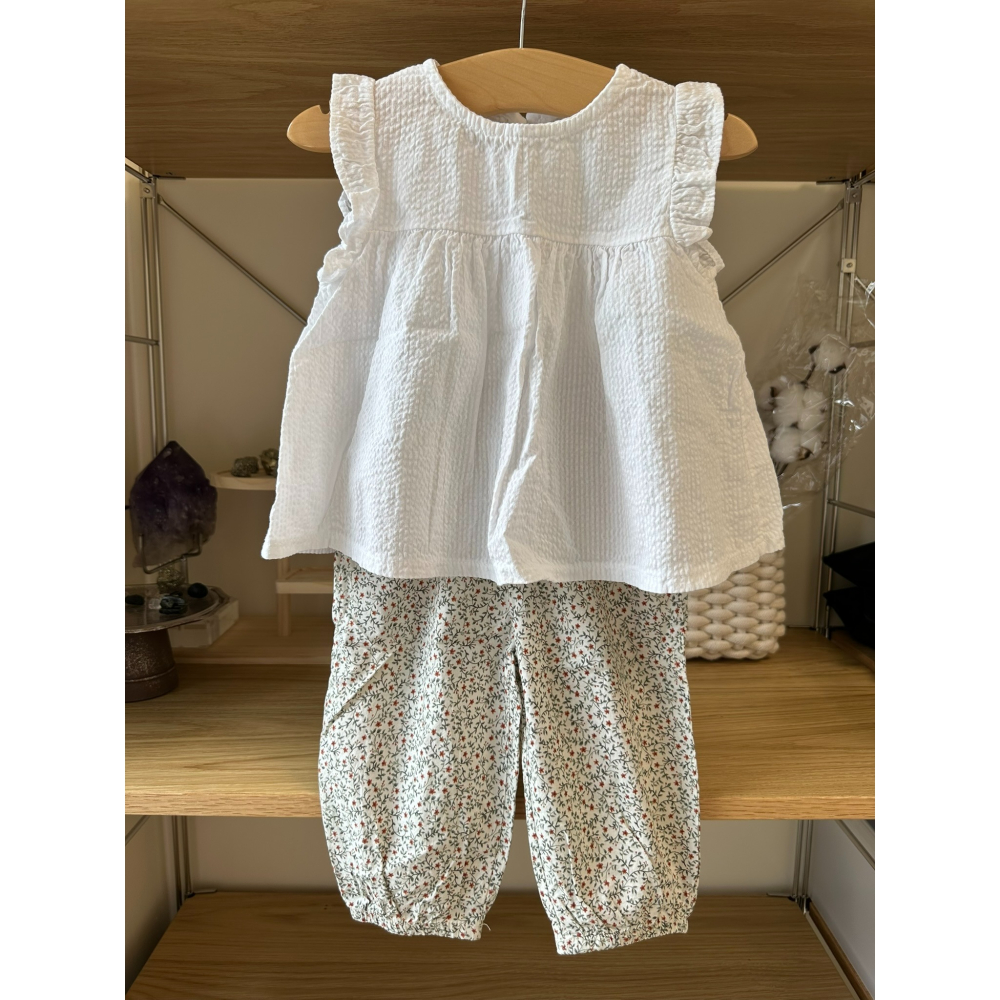 正韓童裝 泡泡棉荷葉袖背心白色上衣 3 現貨-細節圖2