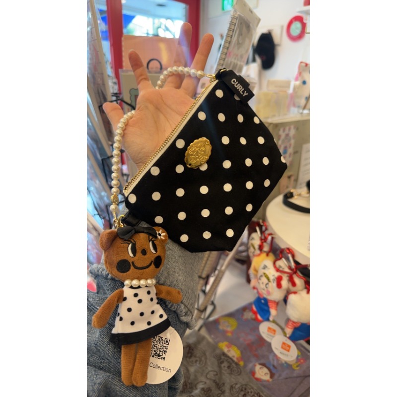 日本代官山 Curly Collection 新款手作小熊女孩吊飾手提包 現貨-細節圖2