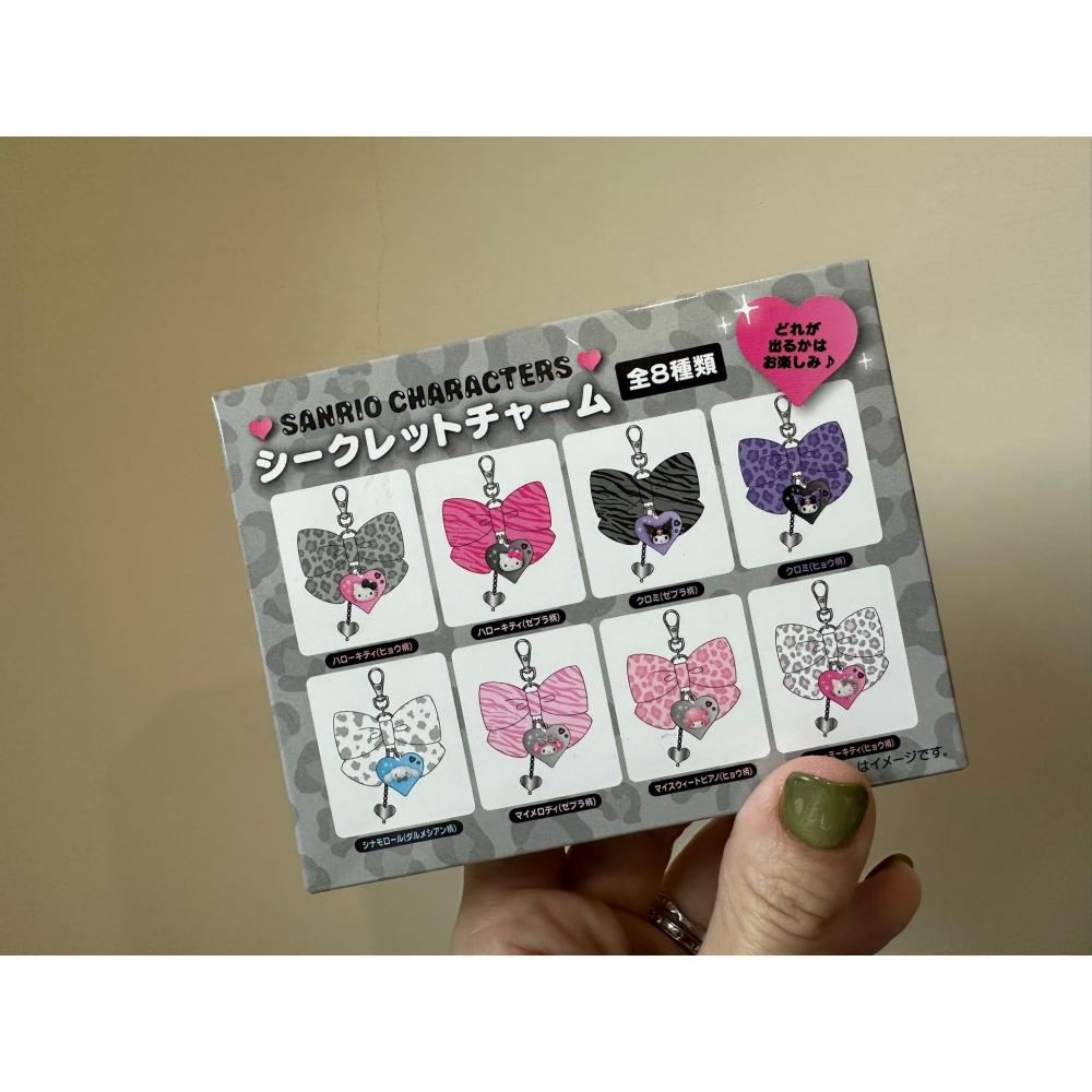 日本 三麗鷗Sanrio 動物紋蝴蝶結吊飾盲盒 不指定款 現貨-細節圖2