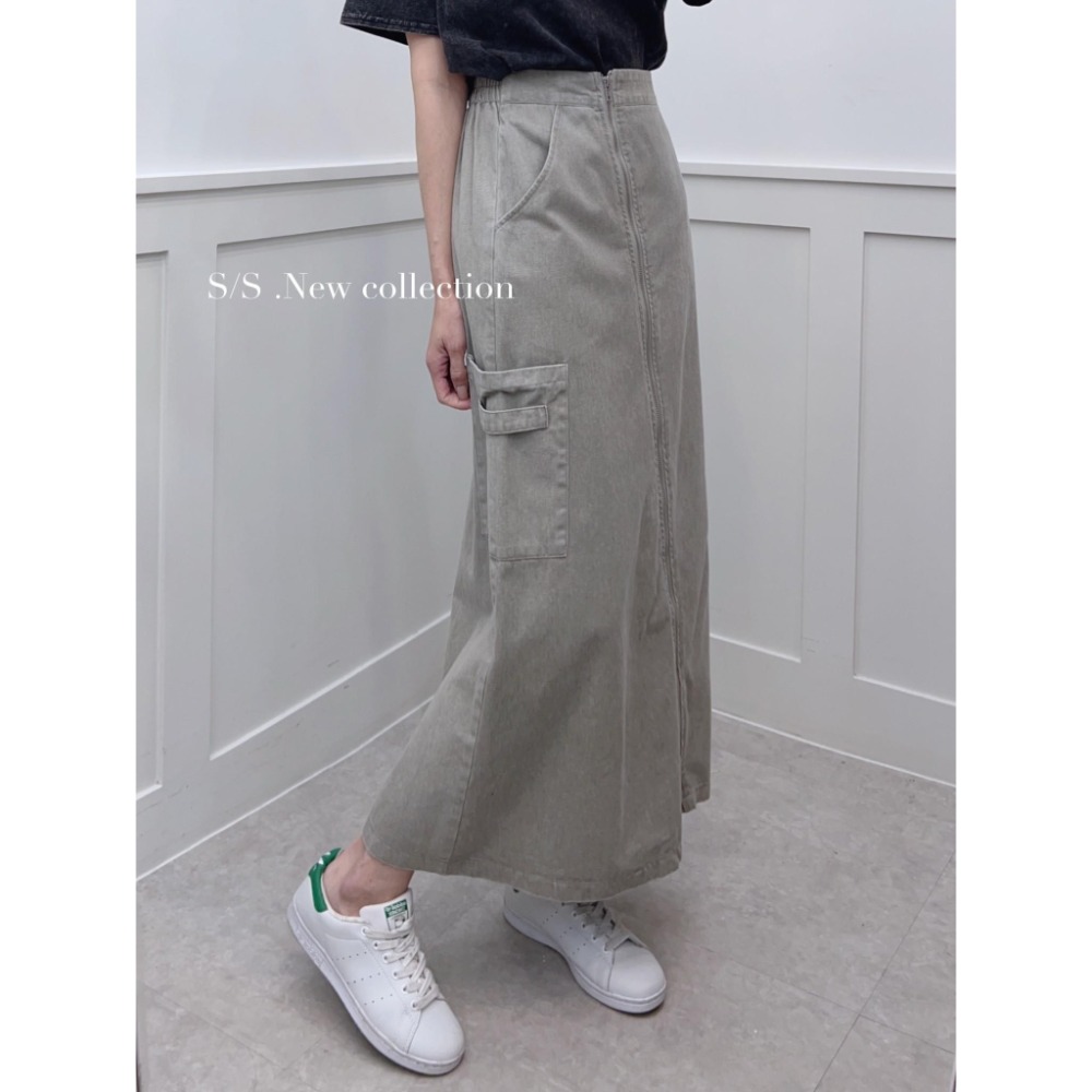 LL78530 後鬆緊雙頭斜拉鏈設計水洗色牛仔長裙-細節圖4