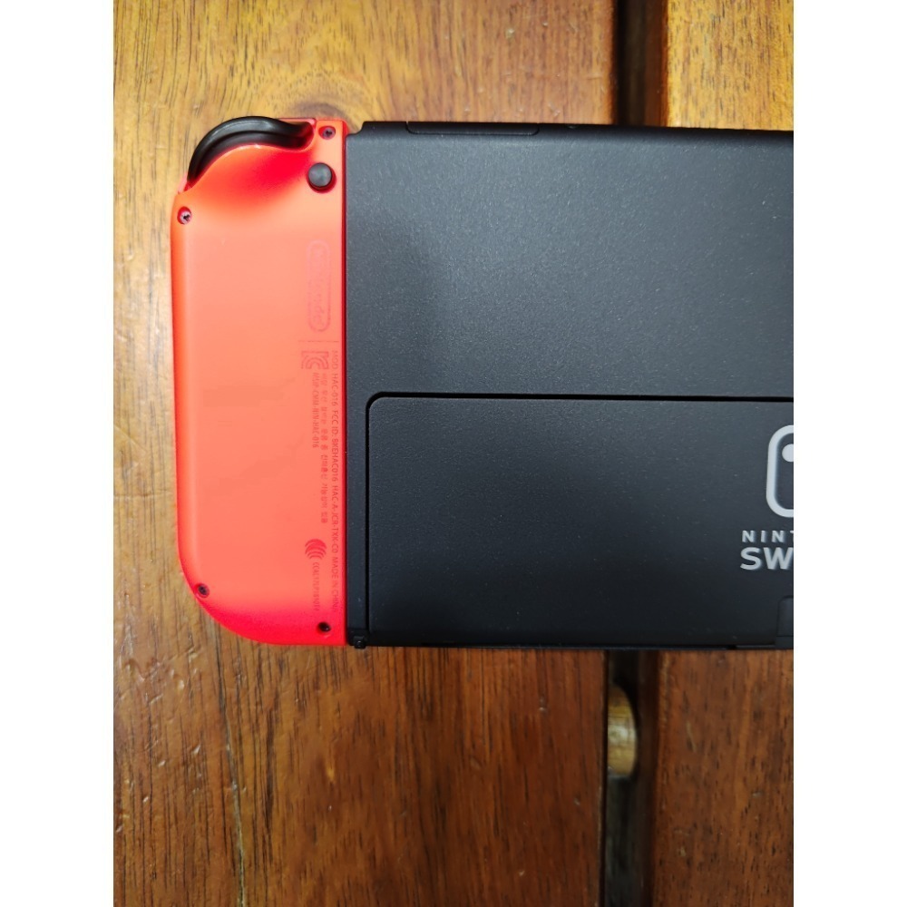 任天堂Switch Oled主機（紅藍手把）已貼保護貼，原廠盒裝、配件齊全，功能都正常，附主機收納包、蘑菇頭保護套-細節圖5