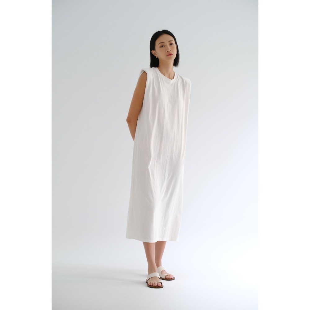 韓國東大門 現貨 正韓墊肩後開衩長洋裝-細節圖3