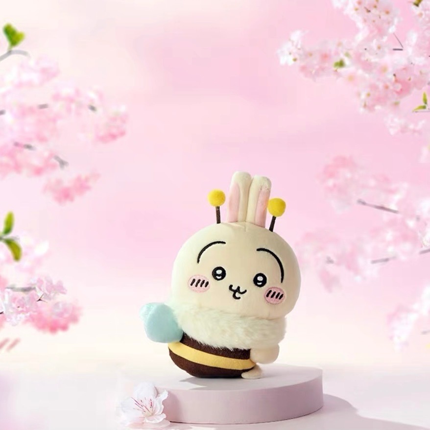 現貨 吉伊卡哇 Chiikawa 櫻花季🌸 小蜜蜂公仔 大福掛件 零錢包 吊飾 毛絨徽章 Miniso 聯名-規格圖7