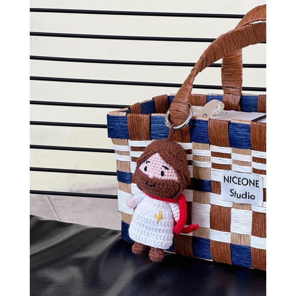 💫初心角落💫手工編織耶穌娃娃 鑰匙圈 娃娃吊飾 禮盒包裝 受洗禮物 幸福小組 福音禮品e-細節圖2