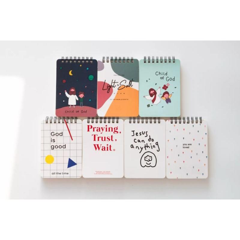 💫初心角落💫書寫恩典 手繪卡通線圈記事本 便條記事本 上掀式 每張有聖經金句 80頁 便攜式 褔音商品 受洗禮物 基督教-細節圖2