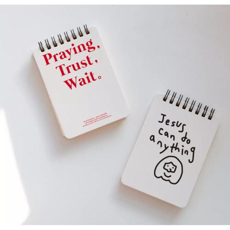 💫初心角落💫書寫恩典 手繪卡通線圈記事本 便條記事本 上掀式 每張有聖經金句 80頁 便攜式 褔音商品 受洗禮物 基督教-細節圖4