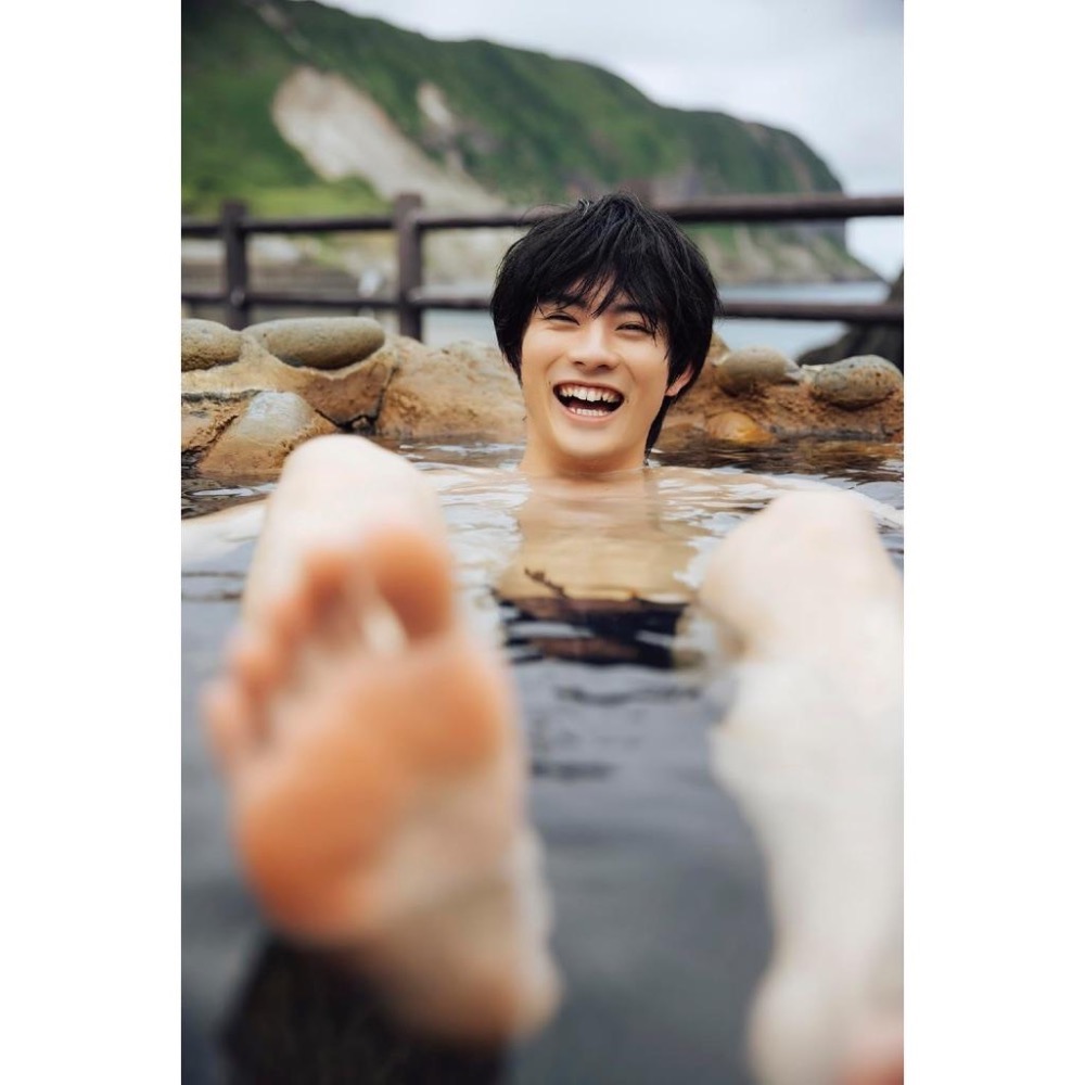 【日本空運新書】【預購】前田拳太郎 Personal Photo Book 藍色-細節圖3