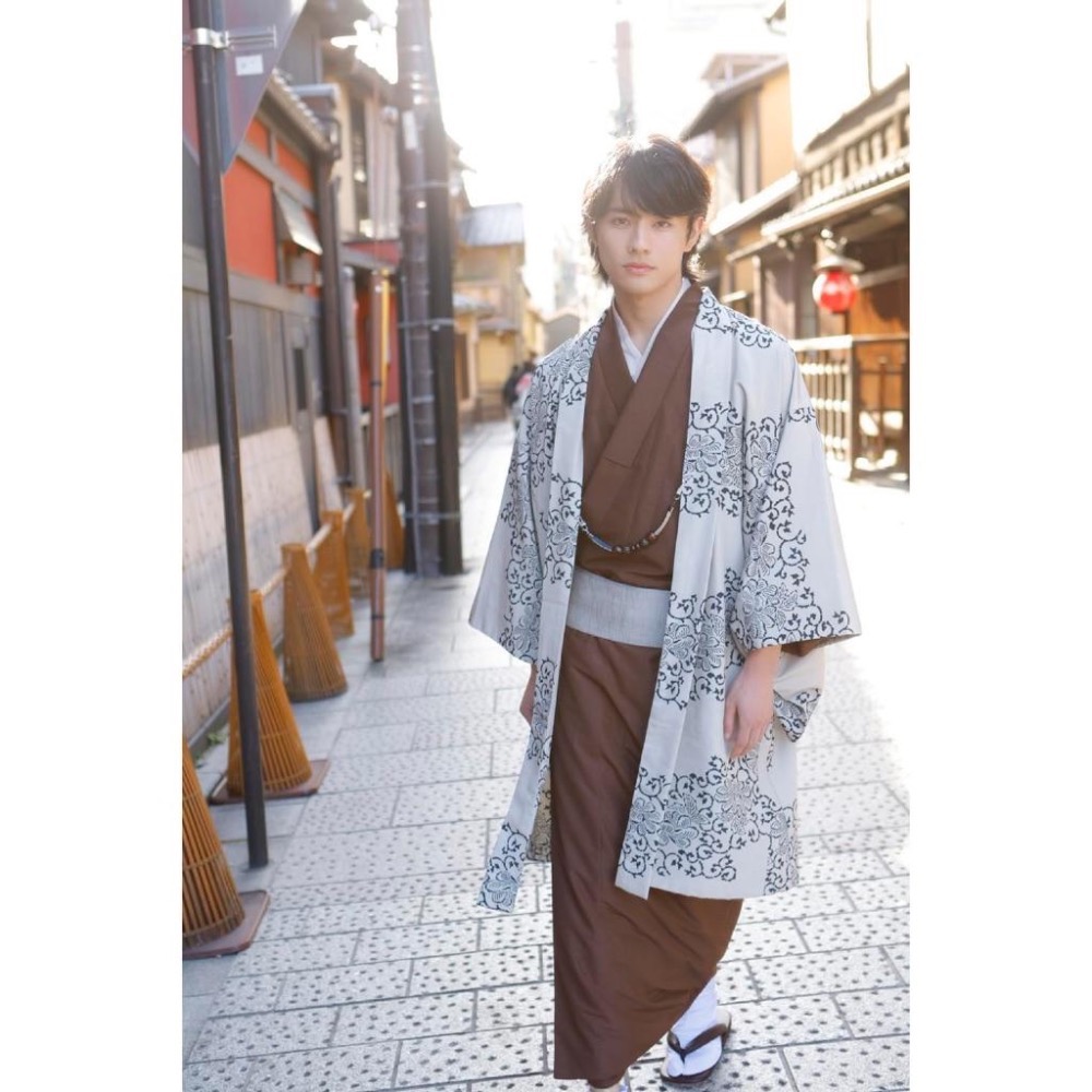 【日本空運新書】【預購】前田拳太郎 Personal Photo Book 藍色-細節圖7