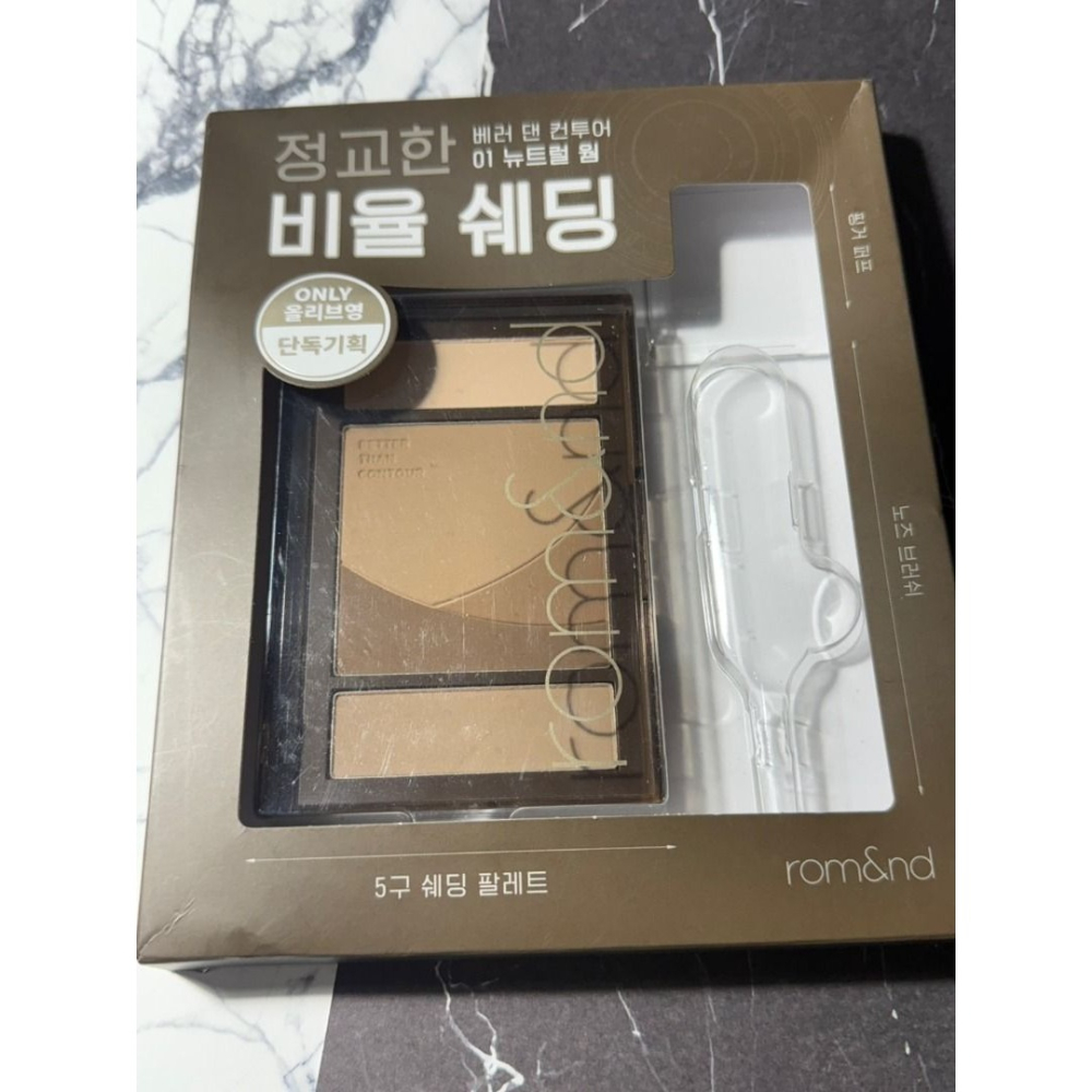 romand 修容 全新不含刷具01暖 另有02冷 D卡推爆 太多彩妝搬家無法 各大KOL 推爆-細節圖2