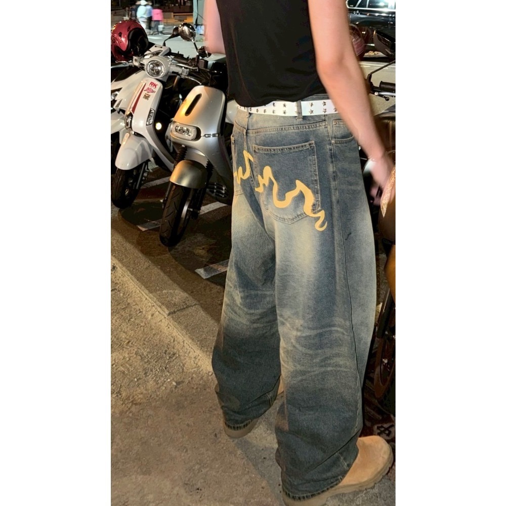 【vanguard選物所】屁股黃線條立體塗鴉褲-細節圖2